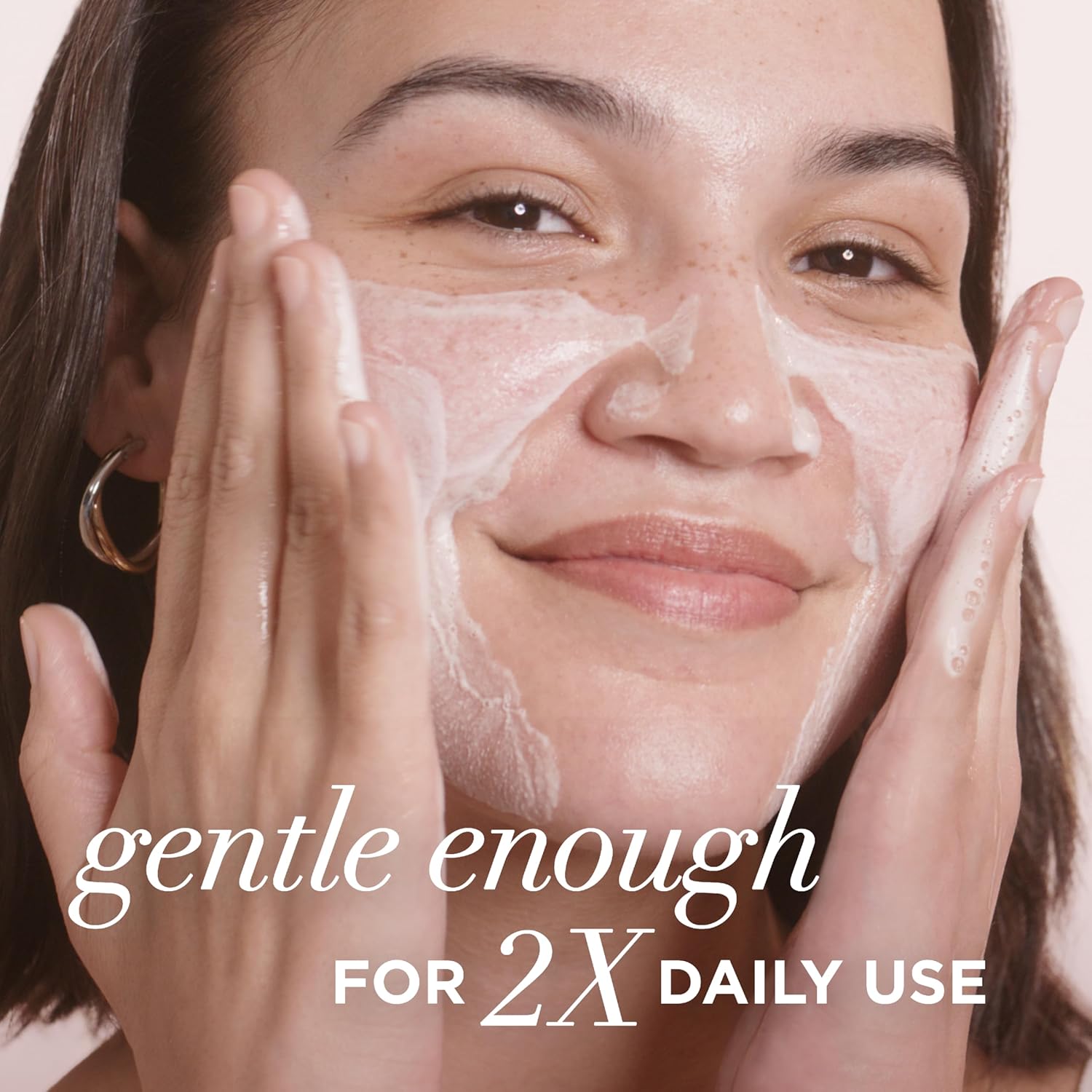 IT Cosmetics Confidence in a Cleanser - Hydrating Face Wash, Serum to Foam, Hyaluronic Acid & Ceramides, Gentle Makeup Remover, Skin Barrier Support, Non-Stripping, Sulfate-Free, For All Skin Types